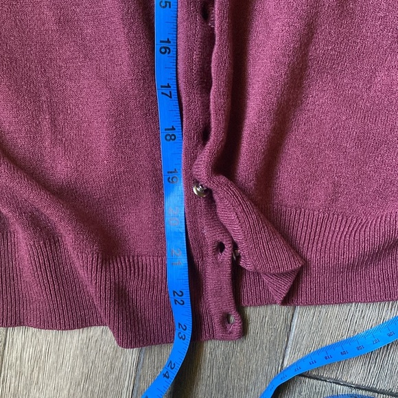 Vintage New York & Company Burgundy Button Down Sweater, Size XL - Picture 6 of 6